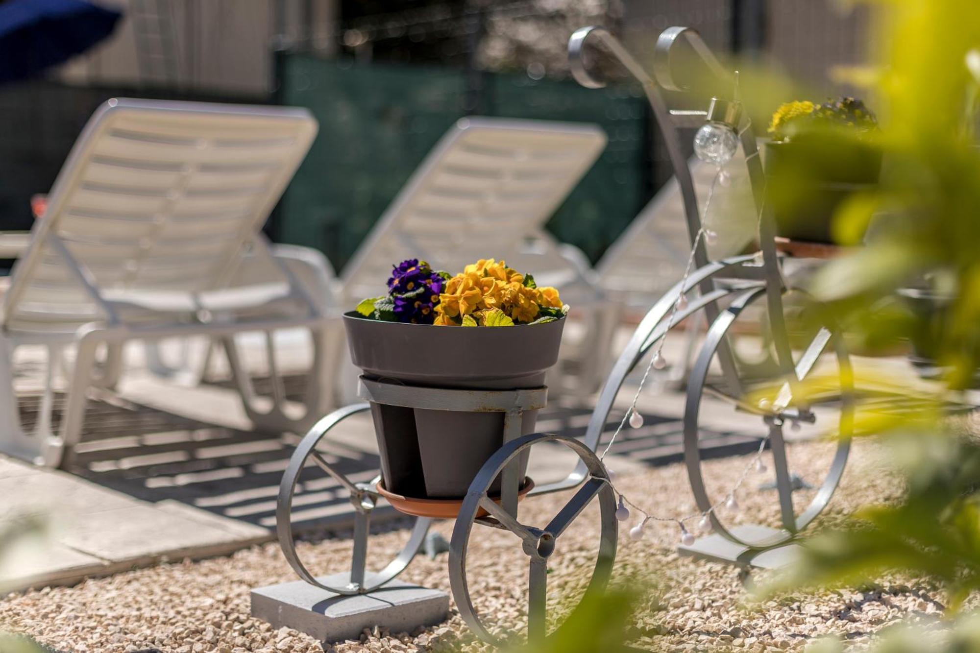 Appartamento Dalmatian 230M2 With Pool And Garden Near The Old Town For Families Spalato Esterno foto